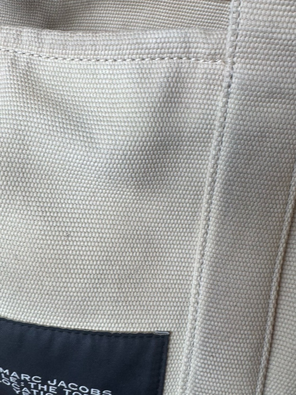 Marc Jacobs Cream Canvas 'The Tote Bag' with Black Logo - Picture 3 of 13
